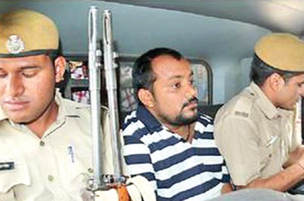 crime-story-corrupt-jailer