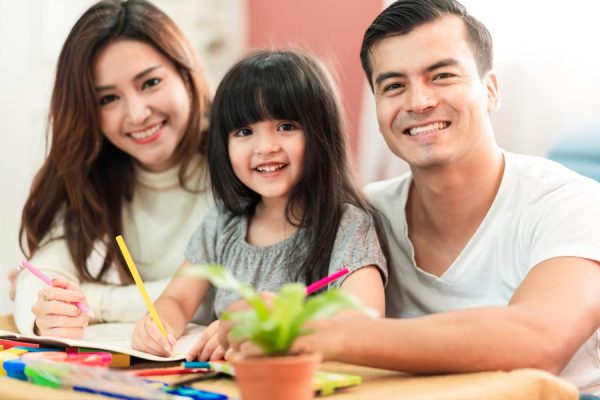 ये बातें जरूर सिखाएं अपने बच्चों को