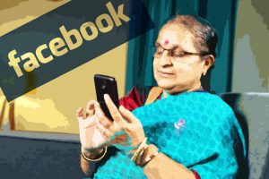 मेरी मां की उम्र 70 वर्ष है,वे फेसबुक जौइन करना चाहती हैं, क्या ऐसा करना सही होगा?