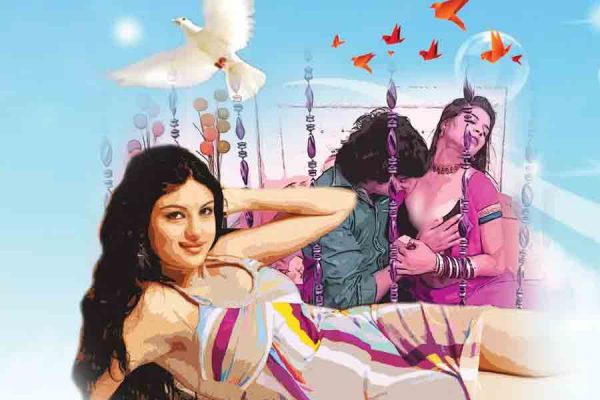 Hindi Story : उड़ान – मोहिनी के हुस्न के जाल से क्या निकल पाया कपिल