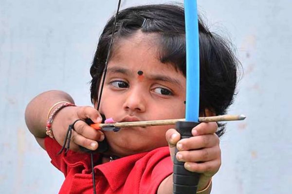 कौन कहता है कि तीरंदाजी बच्चों का खेल नहीं है..!