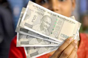 एटीएम से अगर निकले नकली नोट, तो जानिए क्या करें