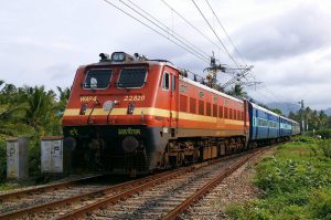 इंटरनेट टिकट बुकिंग पर दस लाख का बीमा, जानिये कैसे