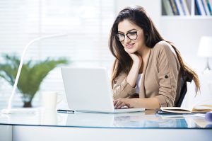घर और औफिस में तालमेल बनाने का उपाय हम आपको बताते हैं
