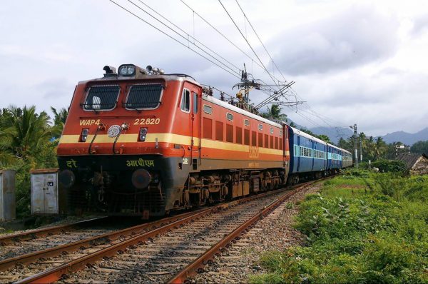 यात्रीगण कृप्या ध्यान दें, आपके ई-टिकट पर इस तारीख तक नहीं लगेगा कोई सर्विस चार्ज