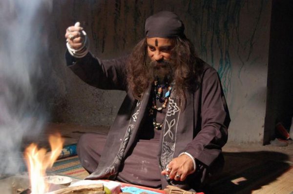 बाबाओं के वेश में ठग