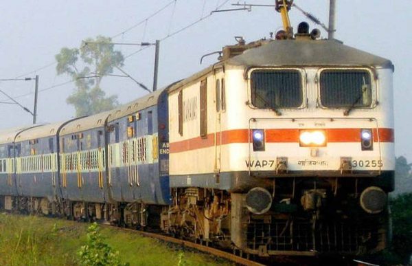 अगर आपको चाहिए सस्ता रेल टिकट, तो ऐसे करें बुक