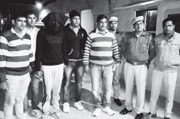 अपराधियों के बुलंद हौंसले : कोर्ट रूम में क्यों हुई गैंगवार