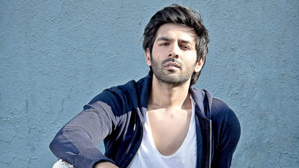 .#CoronaStopKaroNa: कार्तिक आर्यन के रैप पर द ग्रैट खली का दिखा अलग अंदाज, फैंस को पसंद आया नया लुक