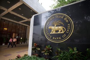 आरबीआई ने बढ़ाई 500 के नोटों की प्रिंटिंग, अब नहीं छपेंगे 2000 के नोट