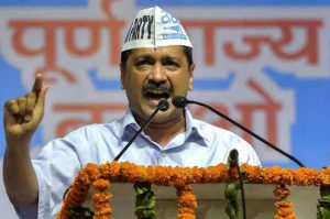 kejriwal compares modi with hitler