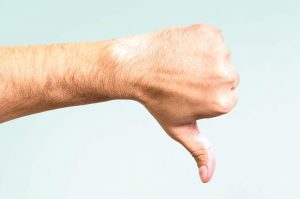 social how to treat with negative mentality people