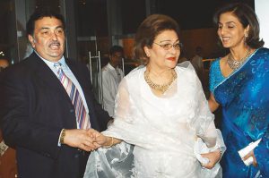 bollywood raj-kapoor-wife-krishna-raj-kapoor-passes-away