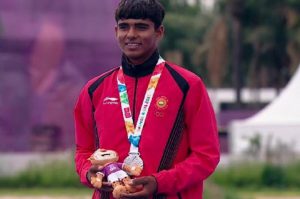sports akash won silver medal