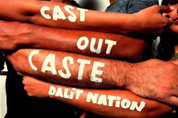 लोगों के दिमाग में ठुंसा हुआ है जाति का सवाल