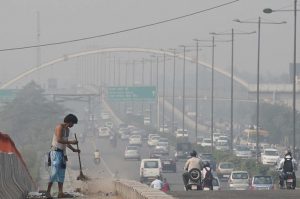 pollution level in delhi india
