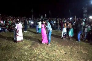 dular cho jharkhand adivasi kiss
