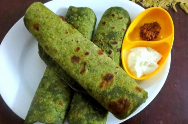 राउंड पालक रोल्स