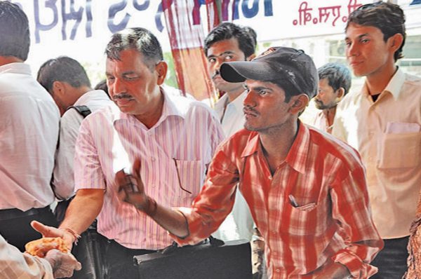 धर्म का धंधा भंडारा