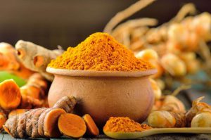 पेट के कैंसर में फायदेमंद है हल्दी, जानें कैसे