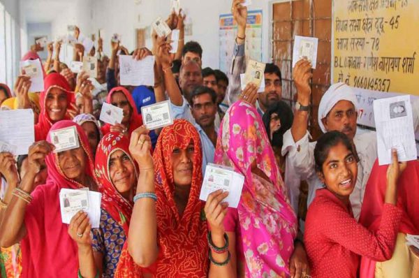 ‘राजनीतिक उदासीनता’ है कम मतदान की वजह