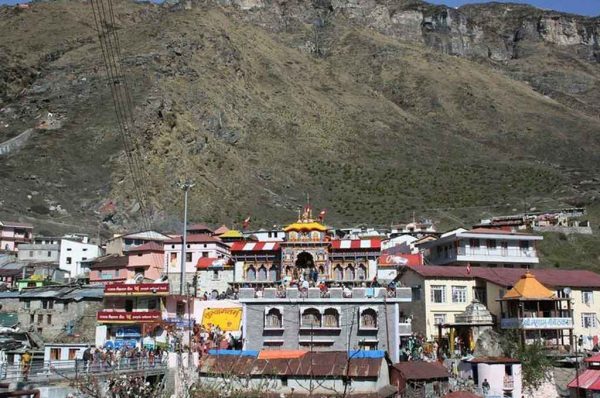 तीर्थयात्रा एडवेंचर टूरिज्म नहीं है
