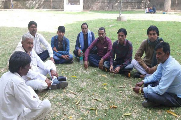 सोशल मीडिया नहीं जमीन पर मिल रहा जवाब