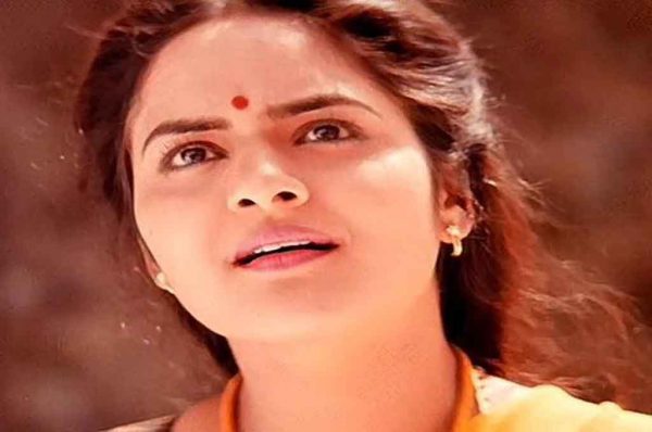 8 साल बाद बौलीवुड में वापस आ रही हैं ‘‘रोजा’’