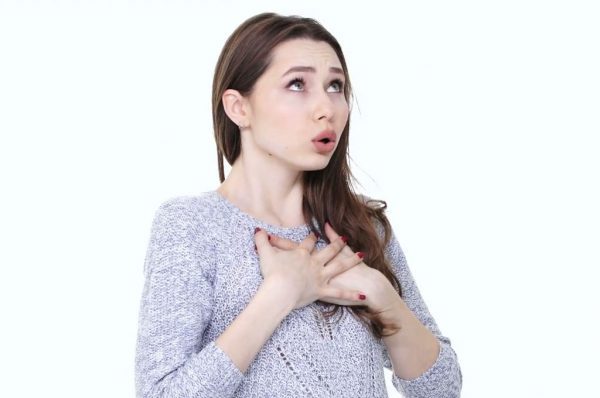 मेरे मुंह सेे बदबू आ रही है, मैं 25 वर्षीय युवती हूं, क्या करूं बताएं?