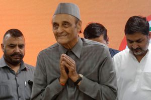 कश्मीर के महाराजा कर्ण सिंह: राहुल के बाद मोदी!