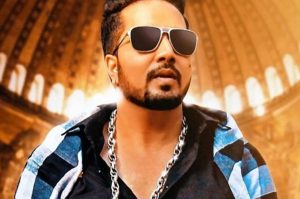 indian idol 12: मीका सिंह ने रियलिटी शो के जजों को लताड़ा, कहा- यहां ड्रामा हो रहा है