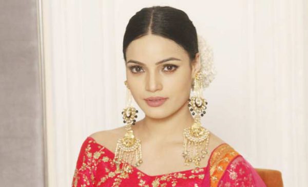 sakhiii