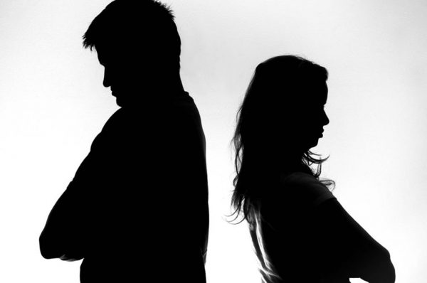 आखिर कैसे निकलें टौक्सिक रिलेशनशिप से