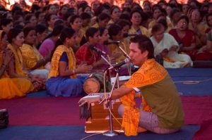दीक्षा यानी गुरूओं की दुकानदारी