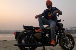 ‘‘फिल्मकार” मुझसे बाल कटवा देने के लिए कहते हैं, जो मैं कभी नहीं कर सकता: मंजोत सिंह