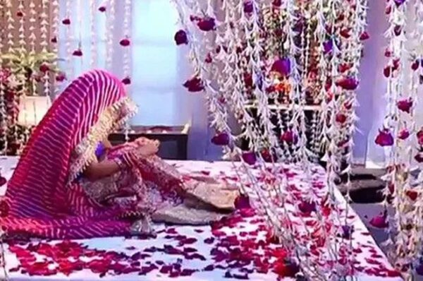 Romantic Story : जल्दी आना, मैं राह देखूंगी!