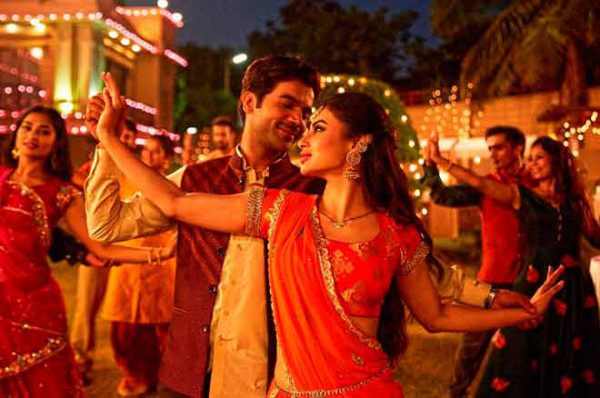 RAJ-KUMAR-RAO-AND-MOUNY-ROY-IN-FILM-MADE-IN-CHINA-AP8A9834-000