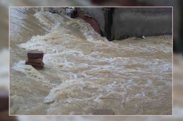 नेपाल की बारिश से भारत बेहाल पर क्यों?