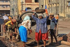 #coronavirus: दिहाड़ी मजदूरों का दर्द “भूखे मरने से अच्छा है बीमारी से मर जाएं ?”