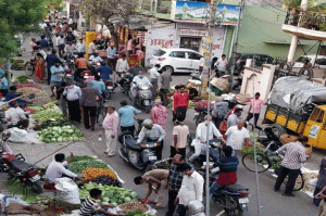 #coronavirus: सब्जियों फल और जरूरी वस्तुओं की कीमतें बढ़ी