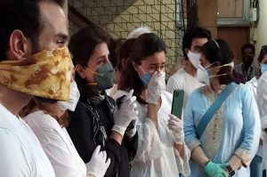 इस वजह से ऋषि कपूर के अंतिम संस्कार में आलिया ने थामा था फोन, ट्रोलिंग के बाद सामने आई सच्चाई