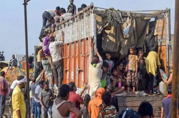 लॉकडाउन की त्रासदी: फिर औरैया में कुचले गए मजदूर