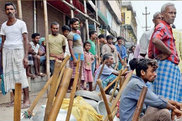 श्रम कानून में बदलाव: मजदूर नहीं मनुवादी सोंच का विकास