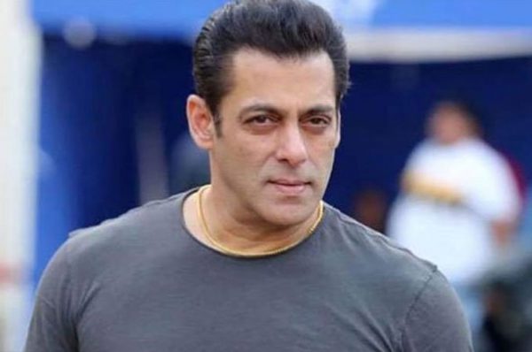 सलमान खान मानहानि केस में KRK को लगा बड़ा झटका, कोर्ट ने दिया ये आदेश