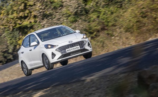 Hyundai #AllRoundAura: बेहतरीन ब्रेकिंग सिस्टम के साथ