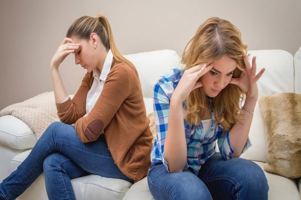 Mother’s Day 2023:  शादीशुदा बेटी की लाइफ में क्या सही है मां की दखल अंदाजी?