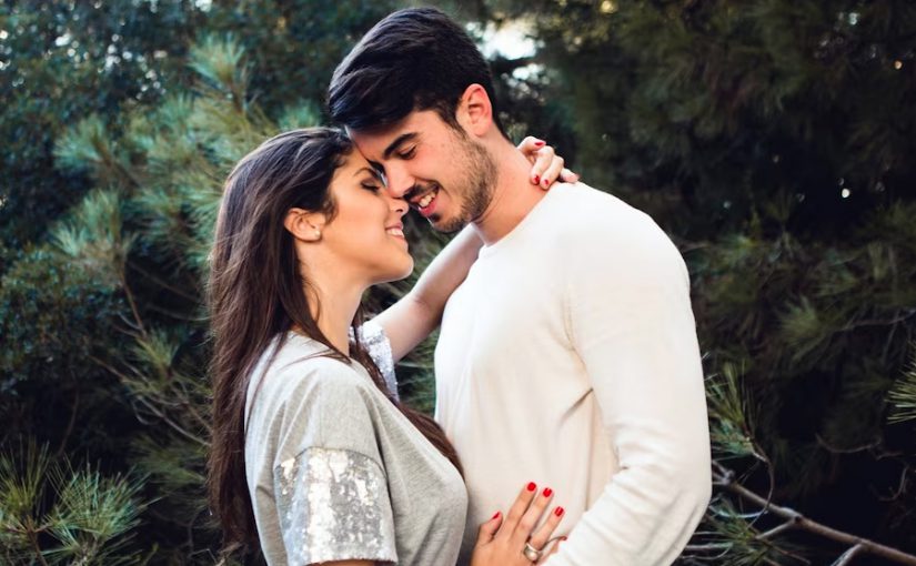 मैं 21 साल का नौजवान हूं और मेरे 2 सालों से मेरी भाभी के साथ शारीरिक संबंध है, क्या मैं सही कर रहा हूं?