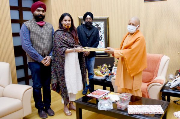 गुरलीन चावला ने बनाई स्ट्रॉबेरी की खेती में पहचान