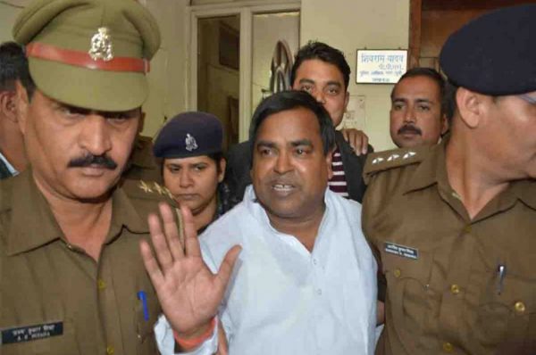 गायत्री प्रजापति पर कस गया ईडी का शिकंजा 