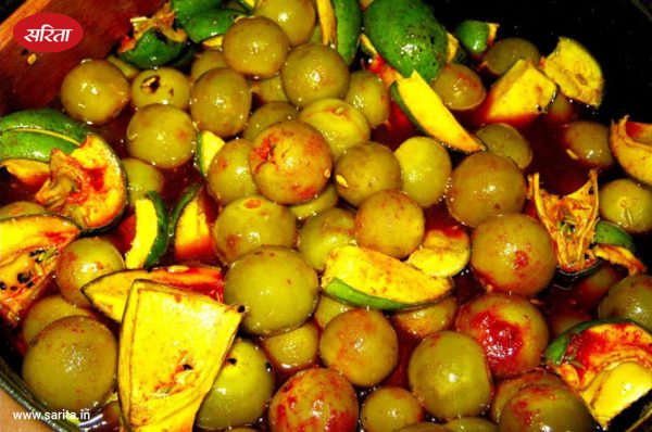 ऐसे बनाएं लसोड़े का अचार और सब्जियां
